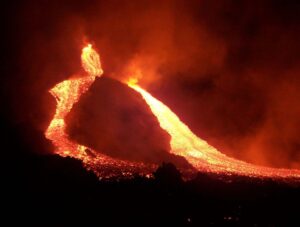 Etna: il vulcano in attività